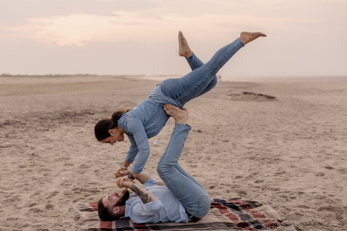 sandy-hook-nj-couple-photoshoot