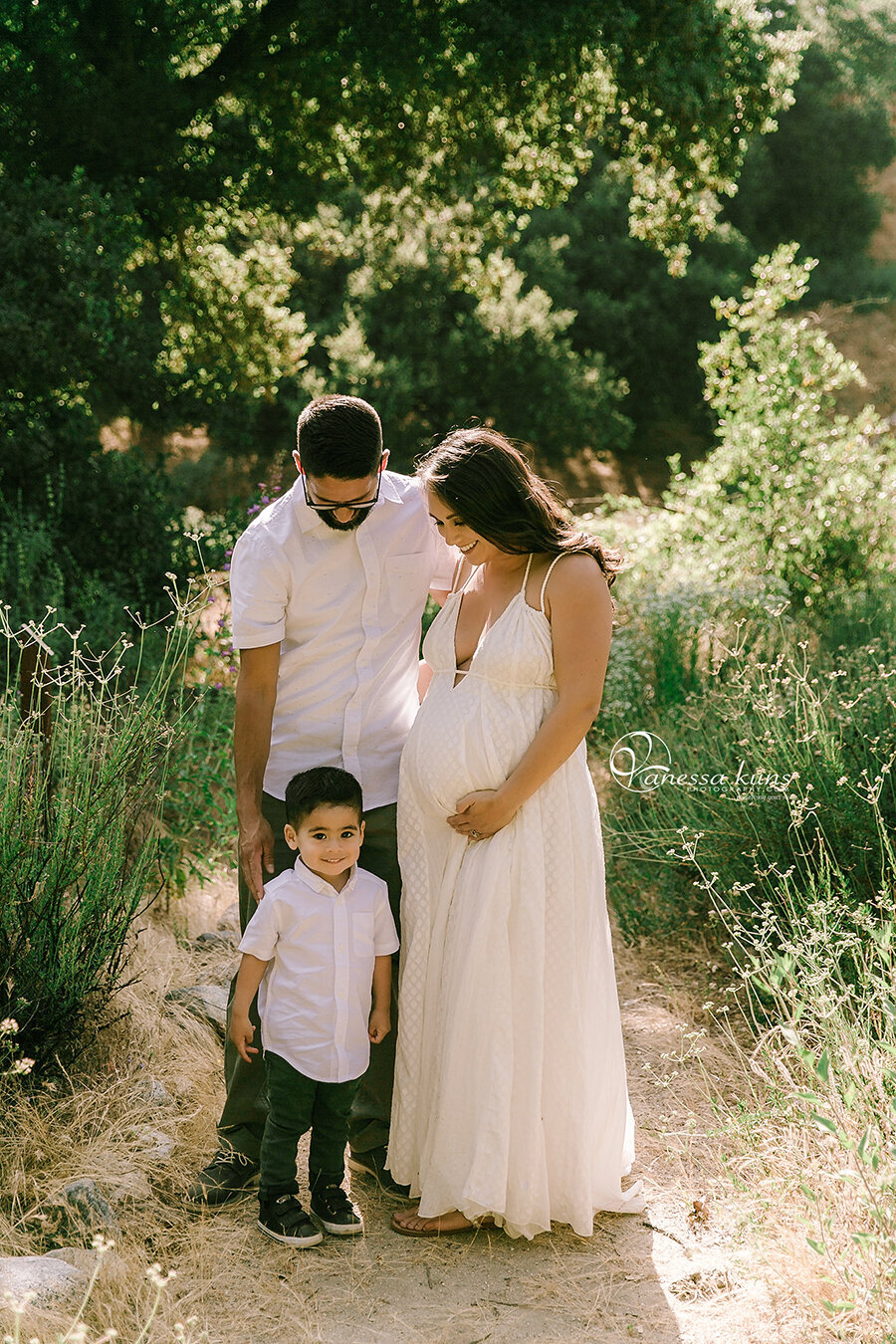 vanessakunsphotography_maternity_family