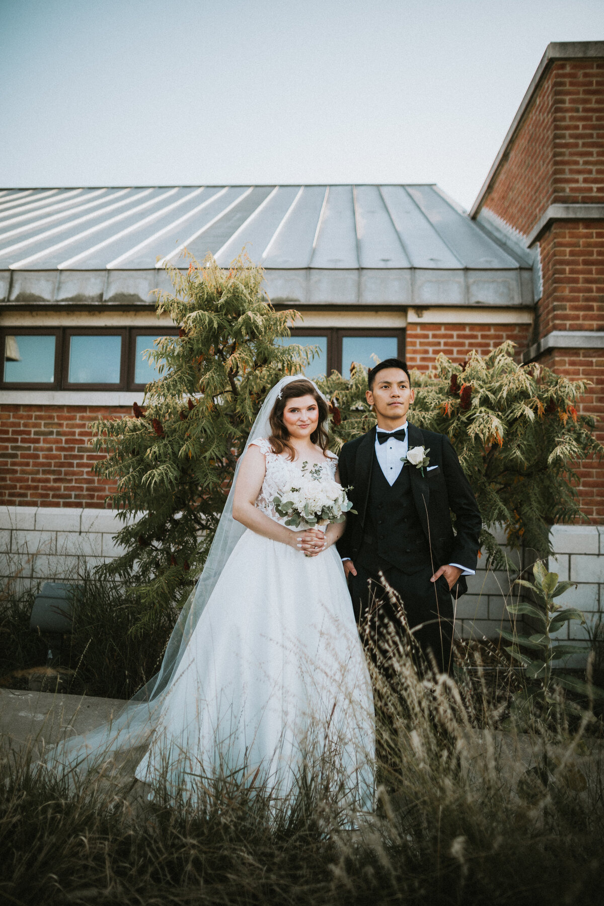 weddings-by-ezlan-powers-chicago-conservatory-oak-park-16