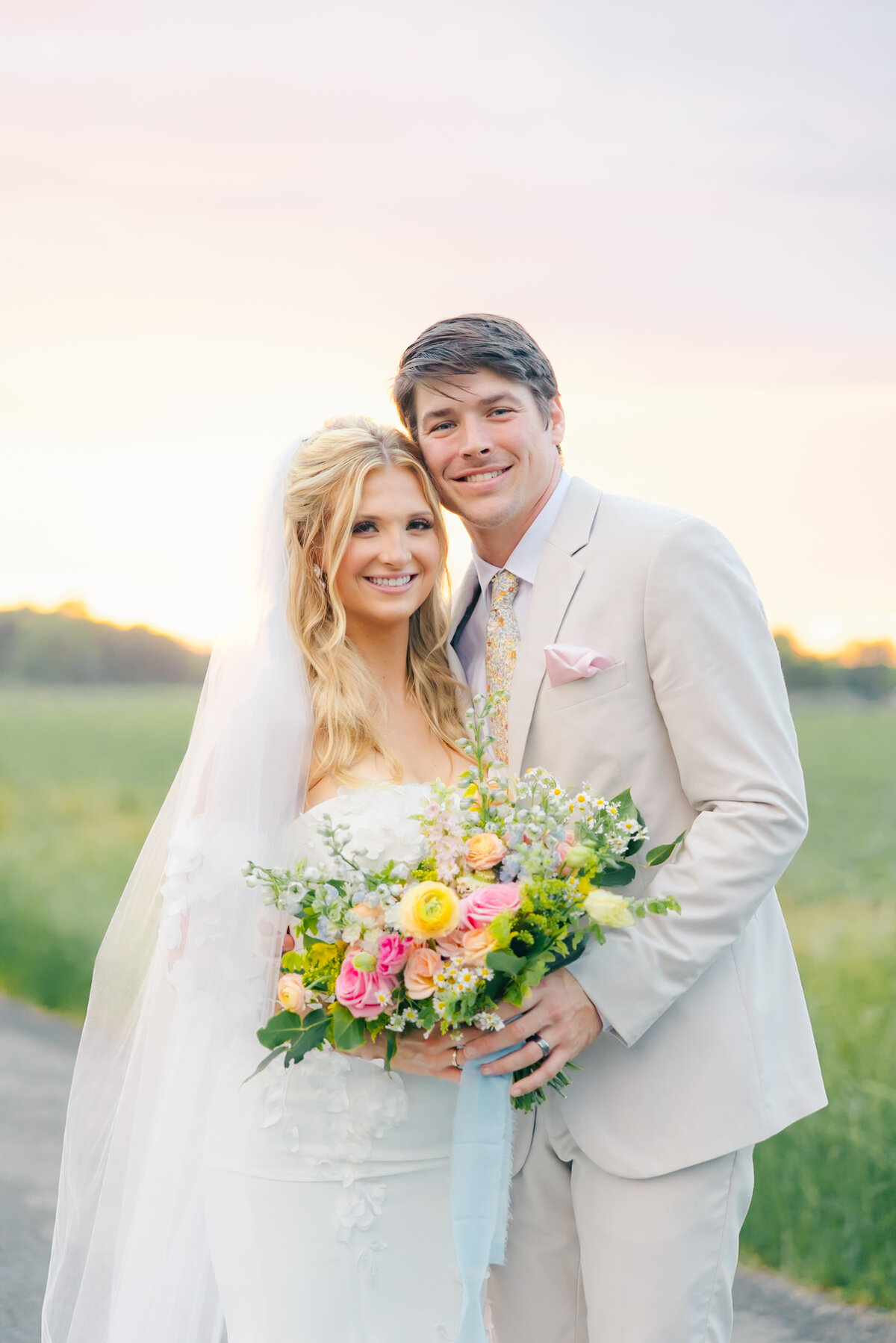 Sneak Peeks Creekside at Colliers End May Wedding | Lauren Elliott Photography | Emily & Kyle Anderson -161