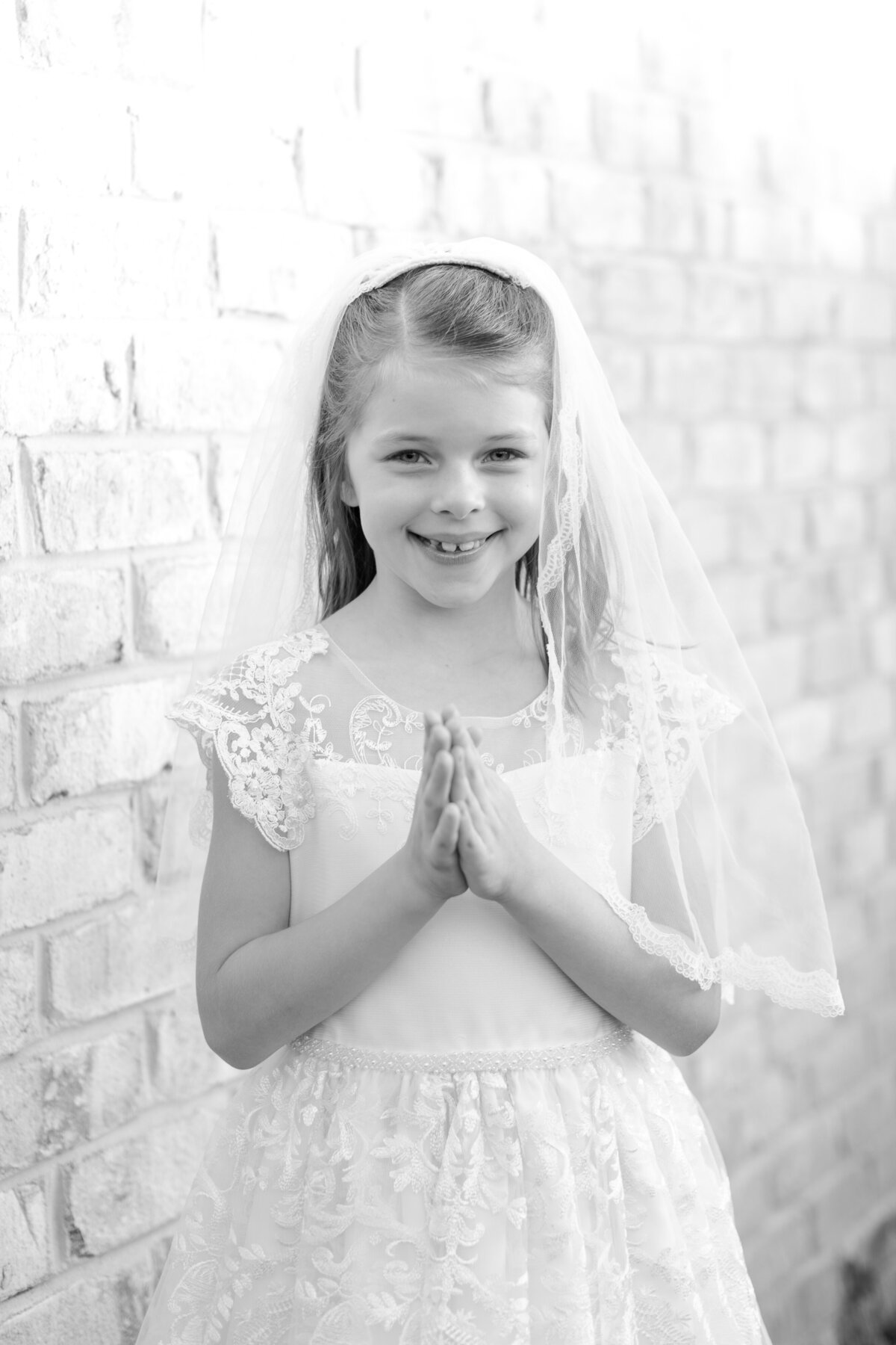 little girl praying hands