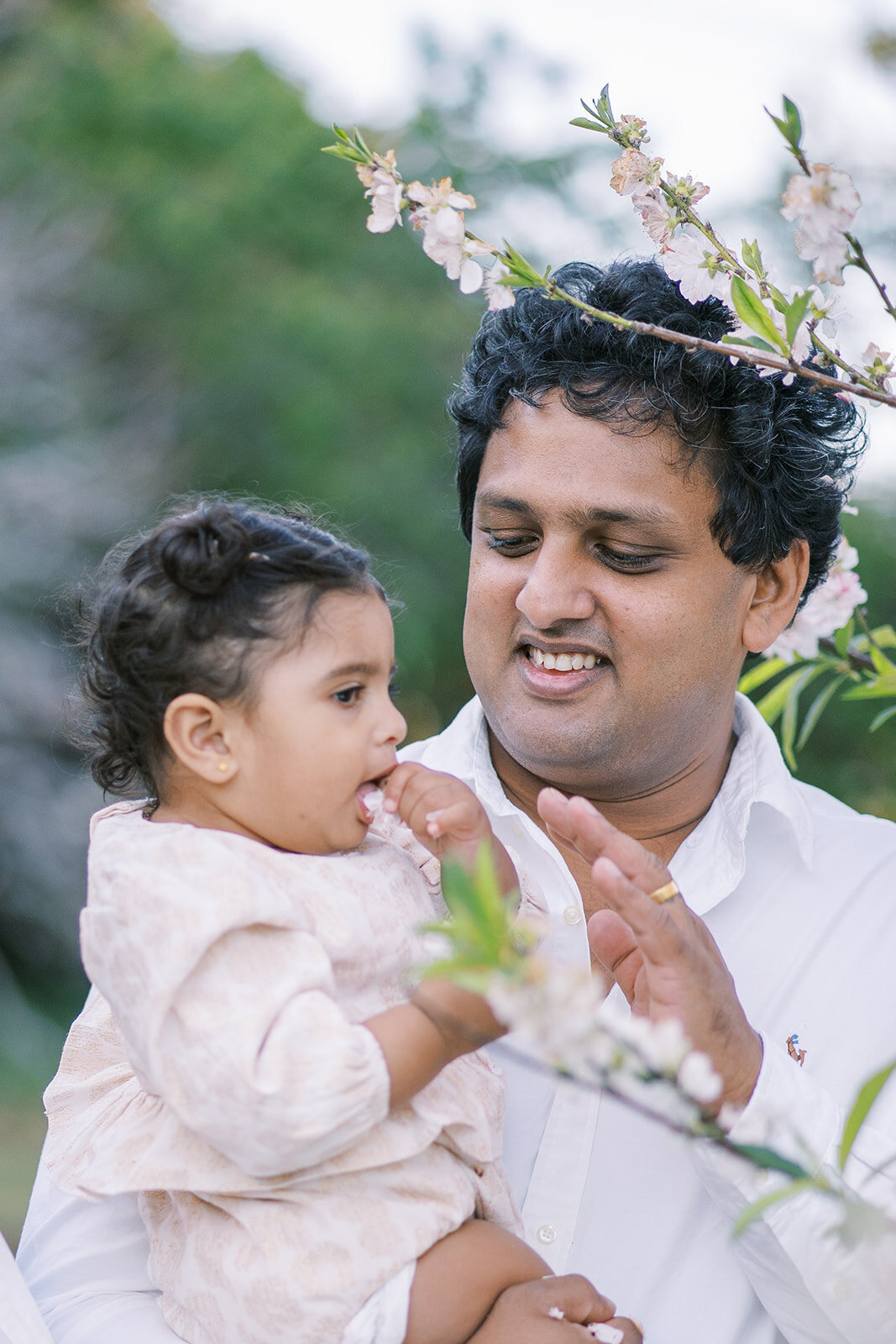 brisbane-family-photography-candid-moment.jpg