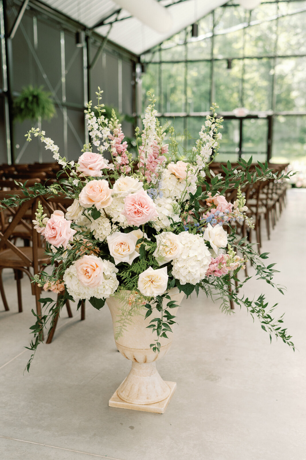 Conservatory at Evergreen Wedding Indianapolis Alison Mae PhotographyAMP02878