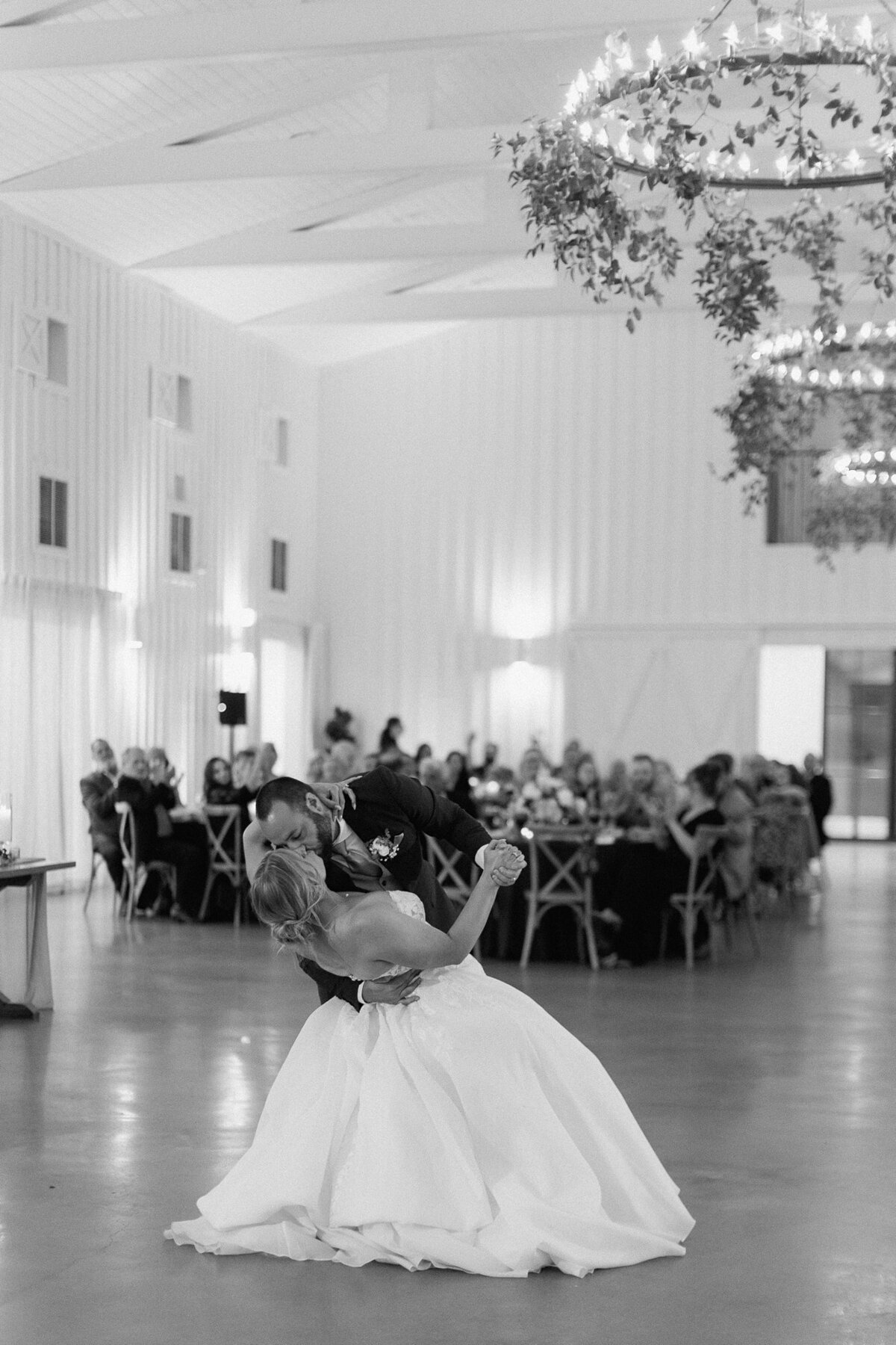 danielleandaaronsfarmhouseweddingkristinnicholephotography86