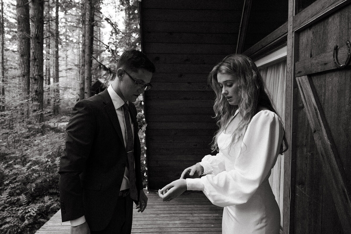 MtRainierSmallWedding-DallinHazard-335