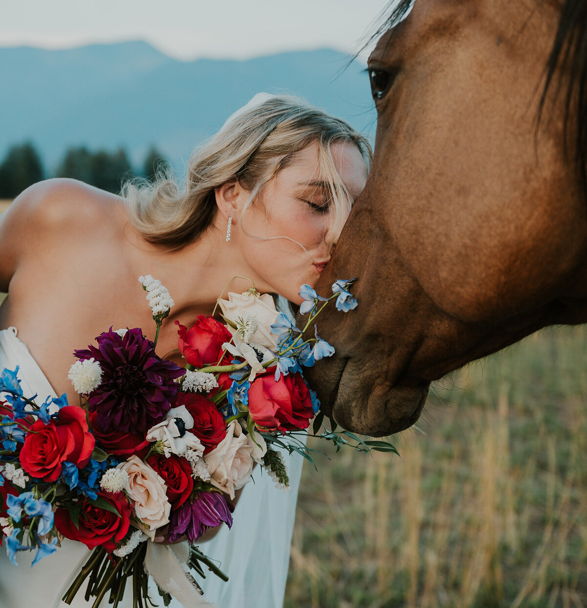 presley-gray-luxury-western-montana-wedding-8386