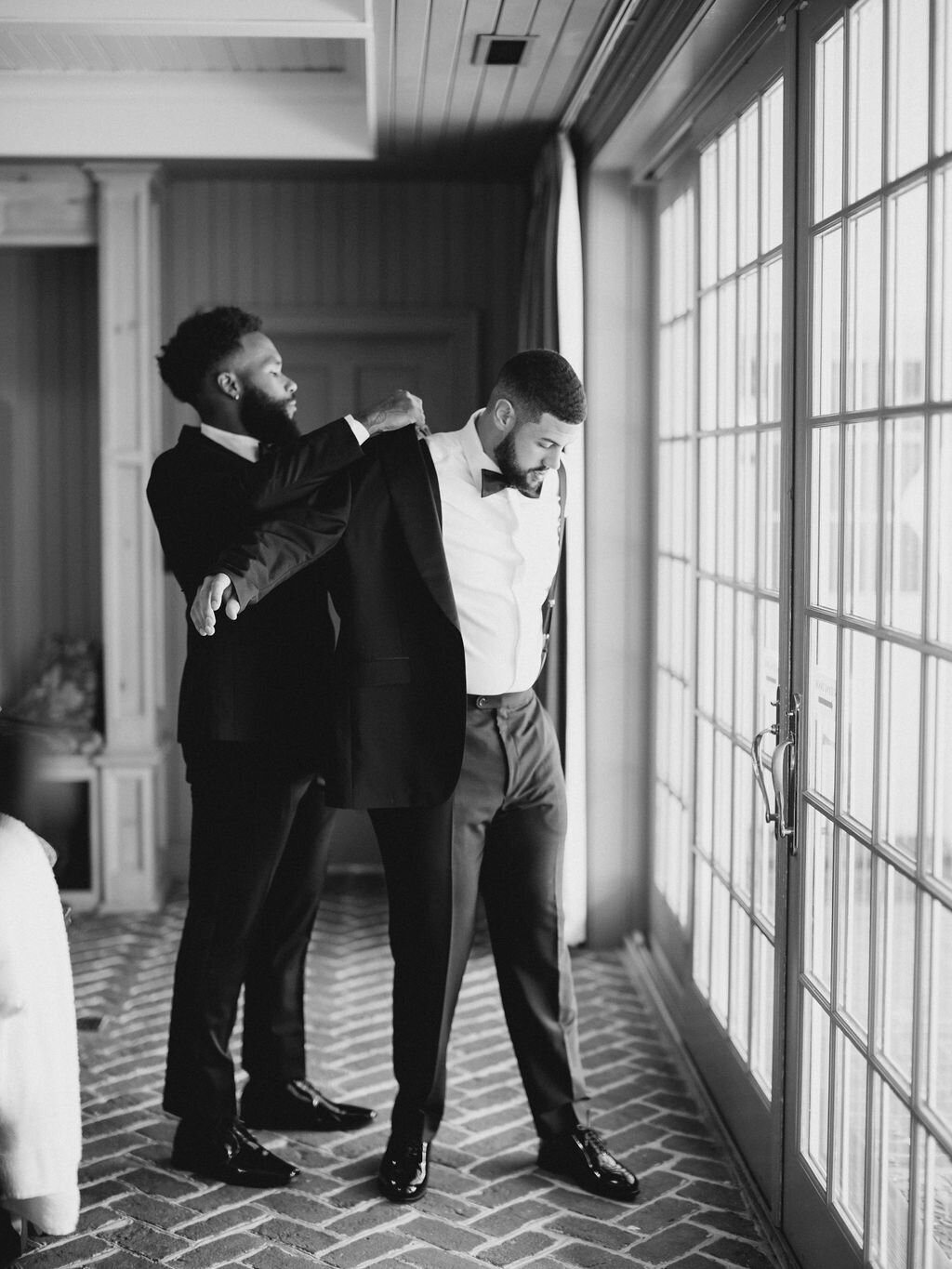 Erin&Austin_KeswickVineyardsWedding_SneakPeek-21