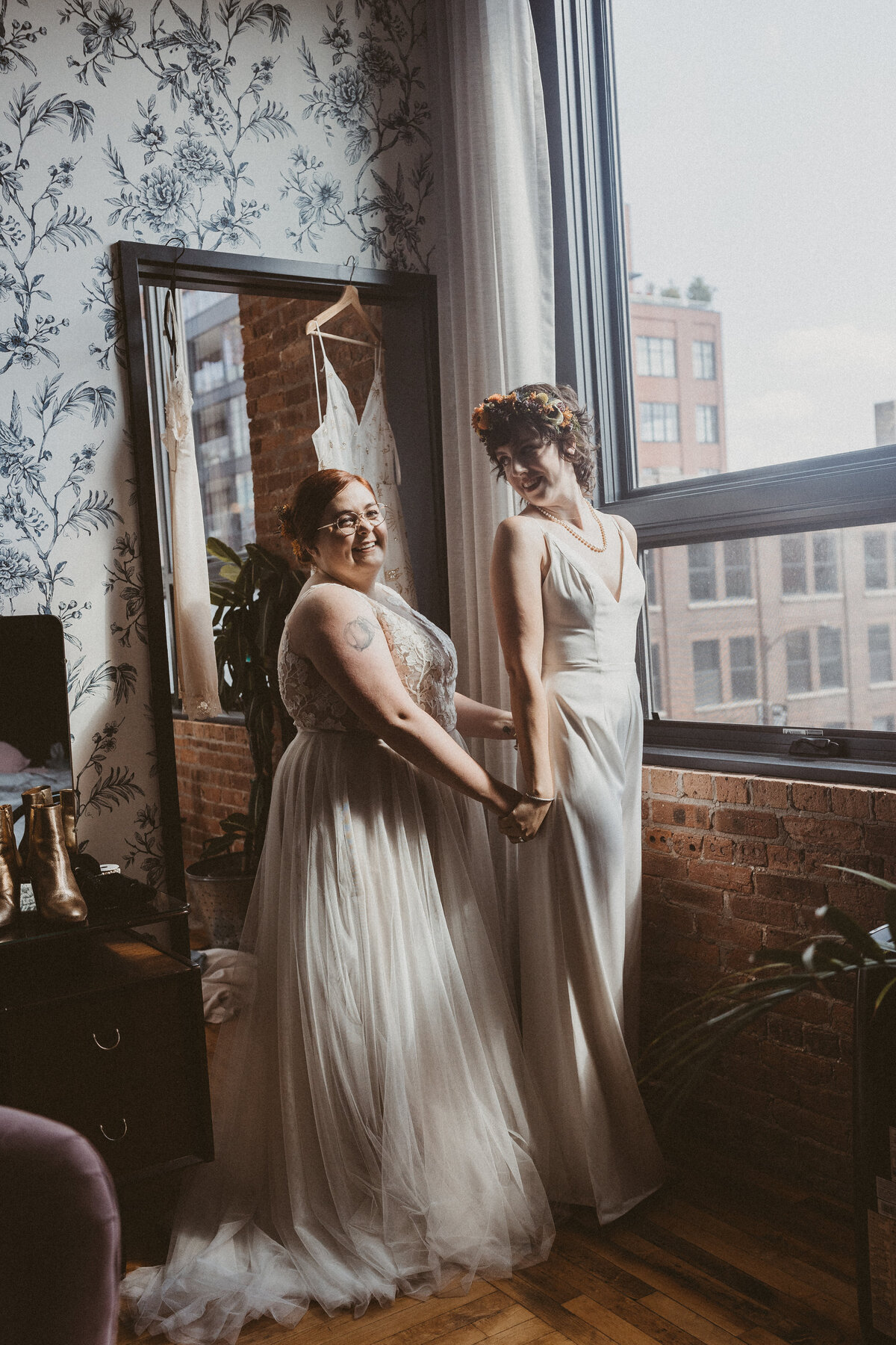 morgans-on-fulton-wedding-gay-queer-photographer-wedding-chicago-21