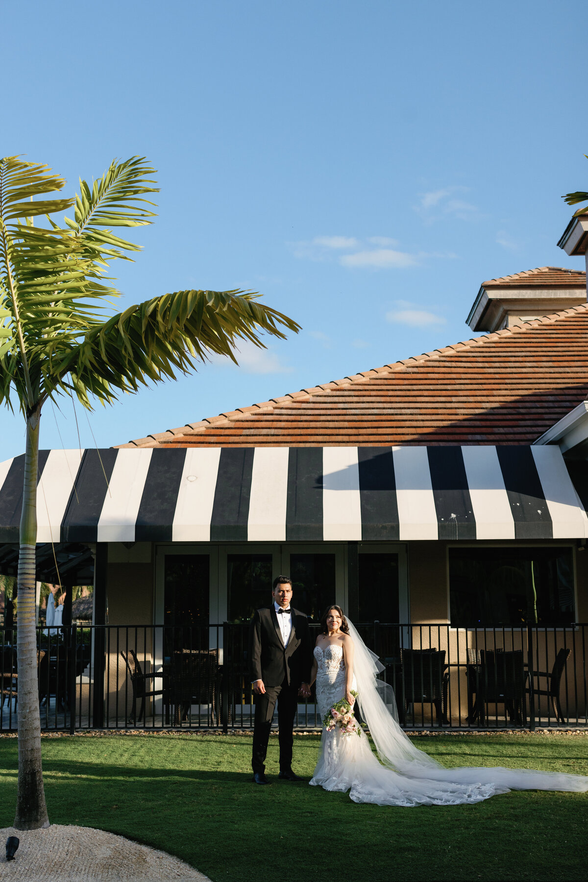 Yari + Jose Sneak Peek-89
