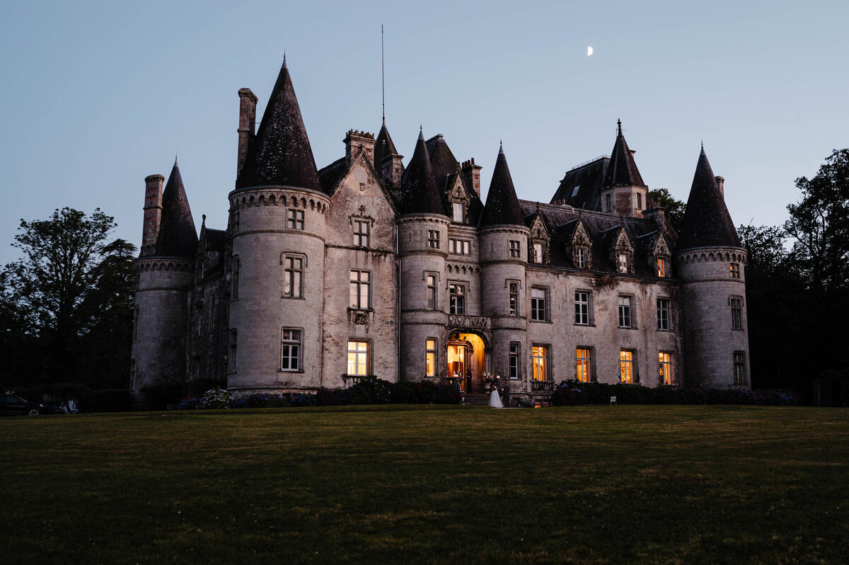 Destination wedding photographer France_Cannelle and Kevin's Chateau De Tredion Wedding-43