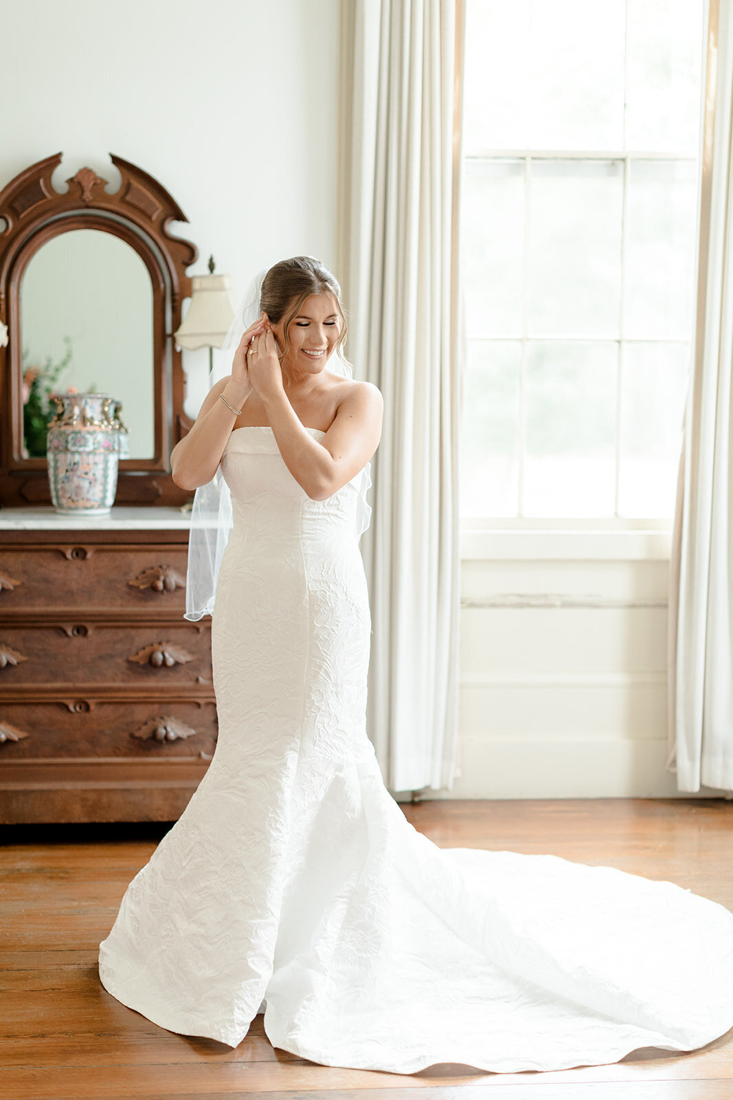 BrideGettingReady2