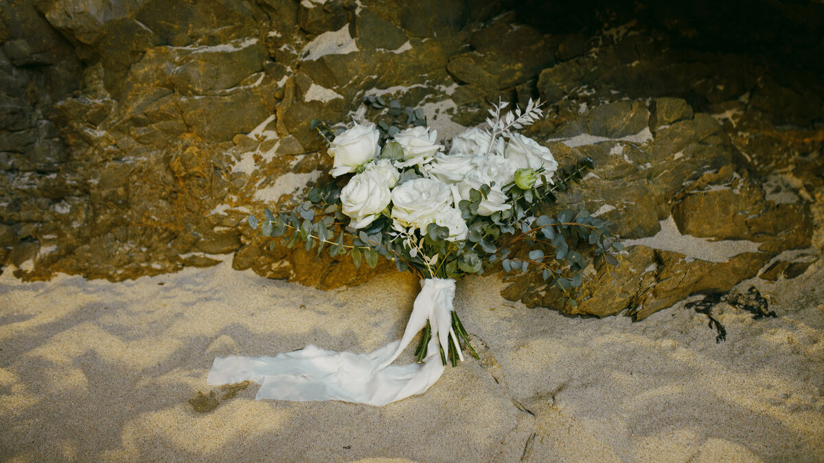 big-sur-california-elopement-bouquet