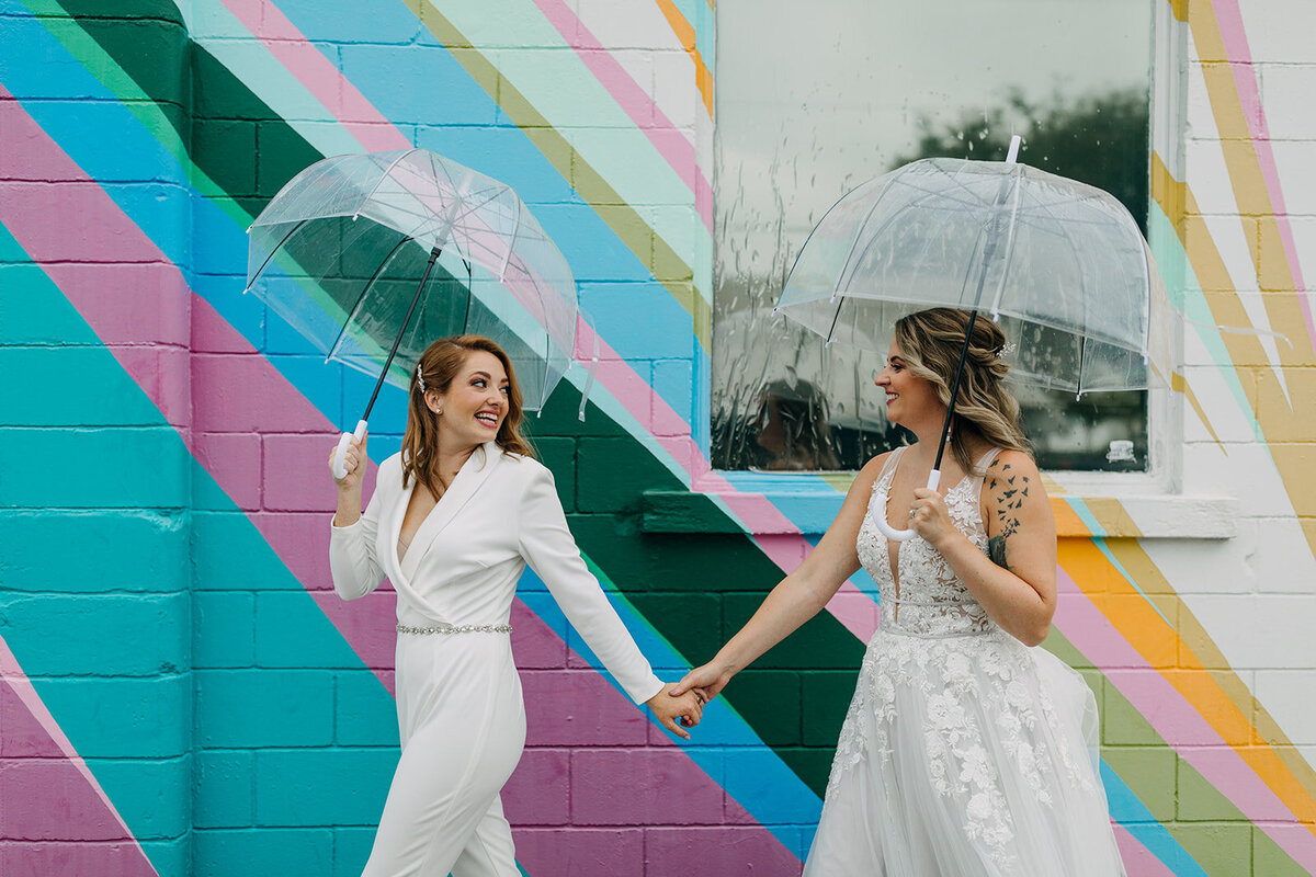 amber-mcwhorter-photo-wild-roots-elopement-venue-chantilly-chic-celebrations-1