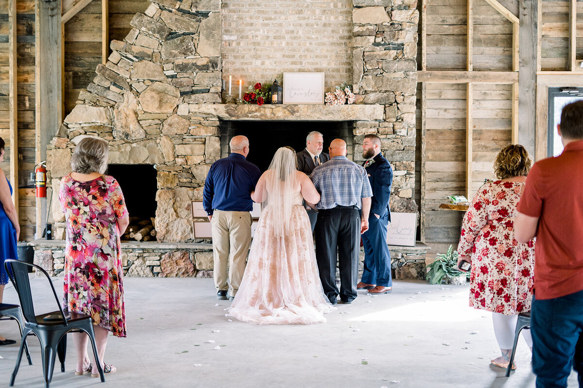 Zoe-Een-Micro-Wedding-Hemlock-Barn (11)