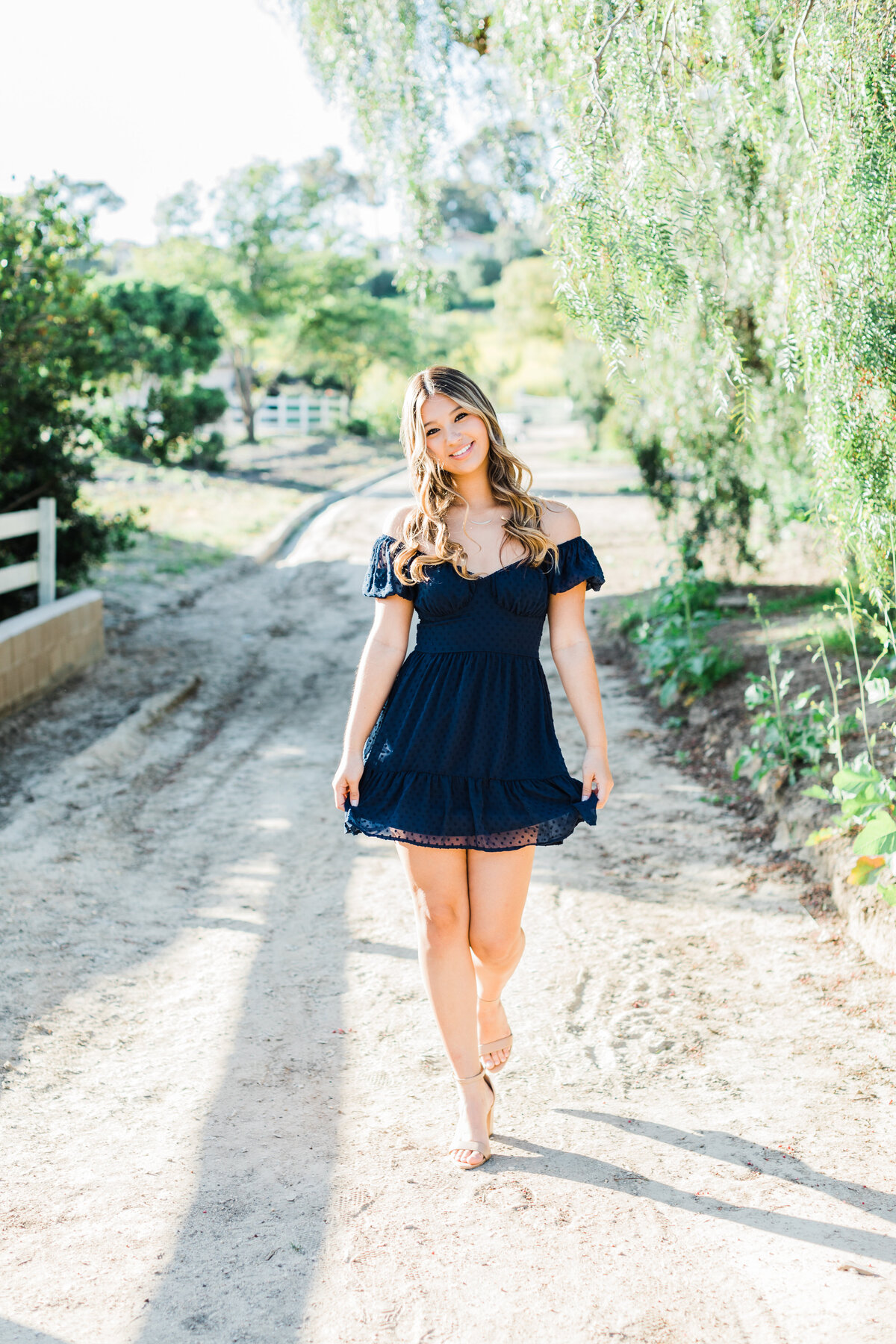 portrait-of-grad-in-los-angeles