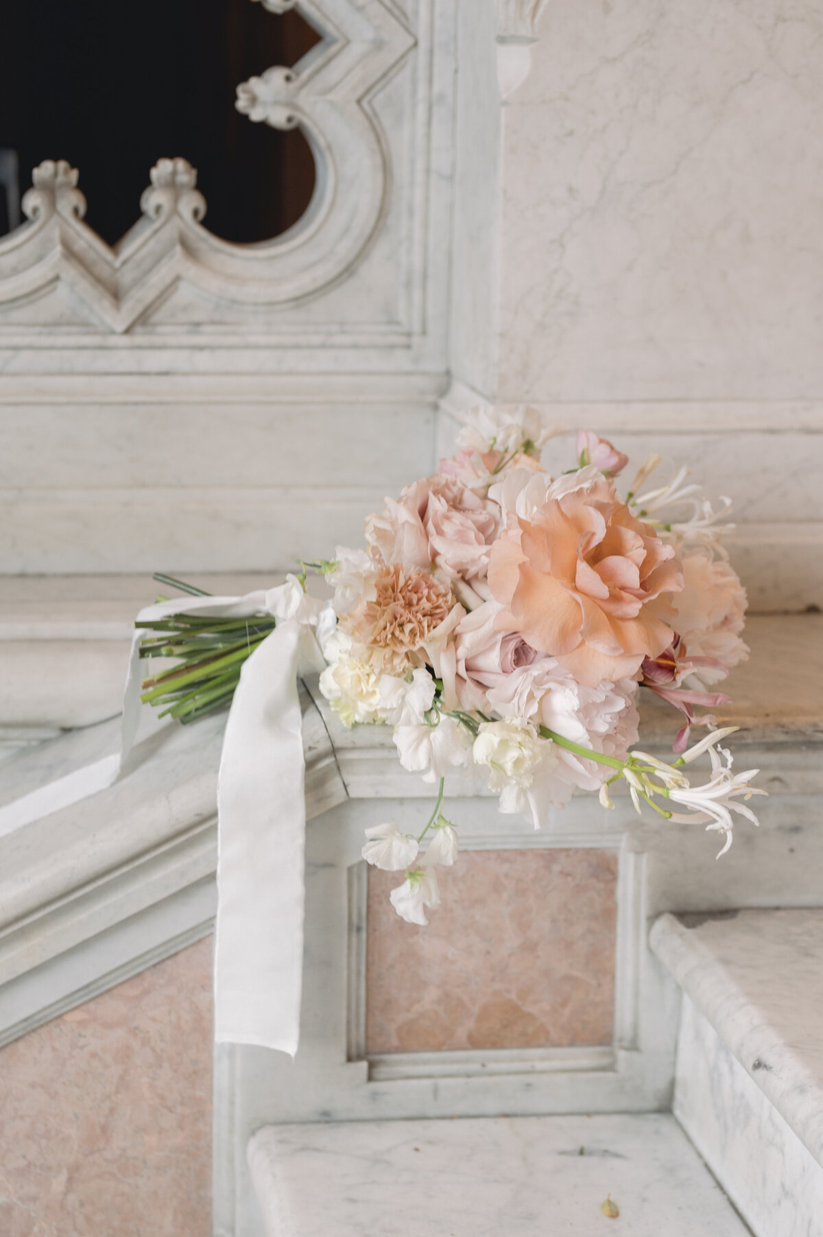Dimos Bablis Studio Luxury Wedding Photographers Greece and Italy Santorini Wedding Villa Cipressi pastel  _030