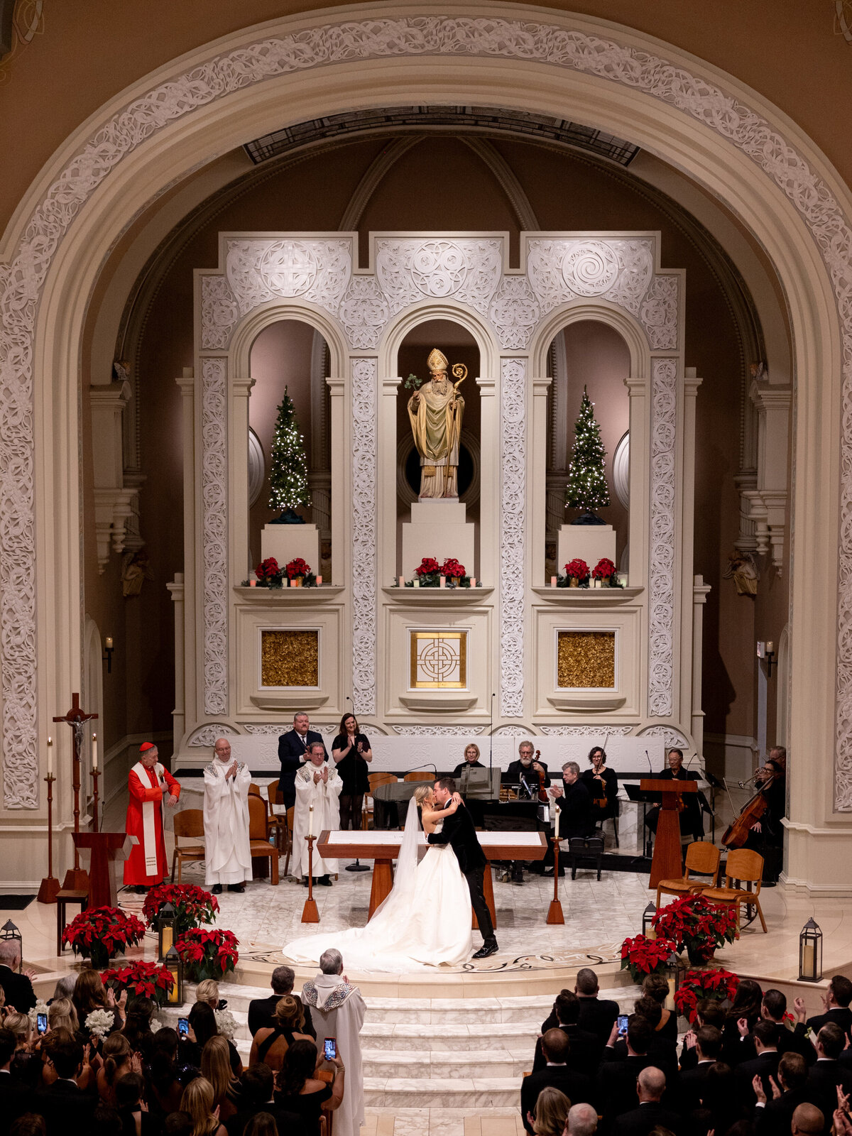 chicago-luxury-winter-wedding-at-old-st-pats-80