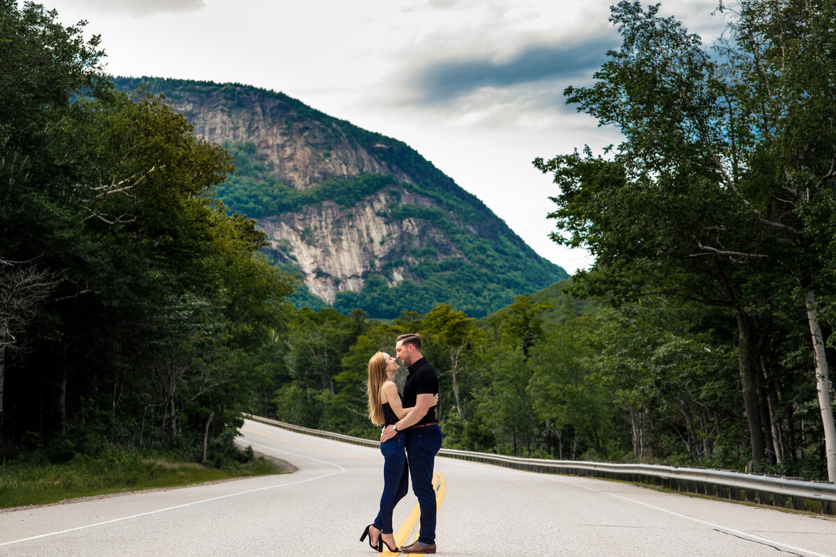 Crawford Notch summer engagement session in front of the white mountains