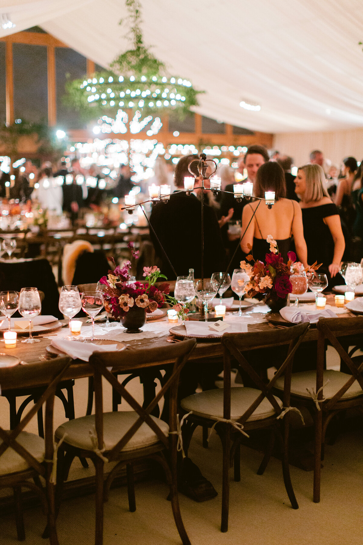 tent-wedding-dallas-classic-black-tie