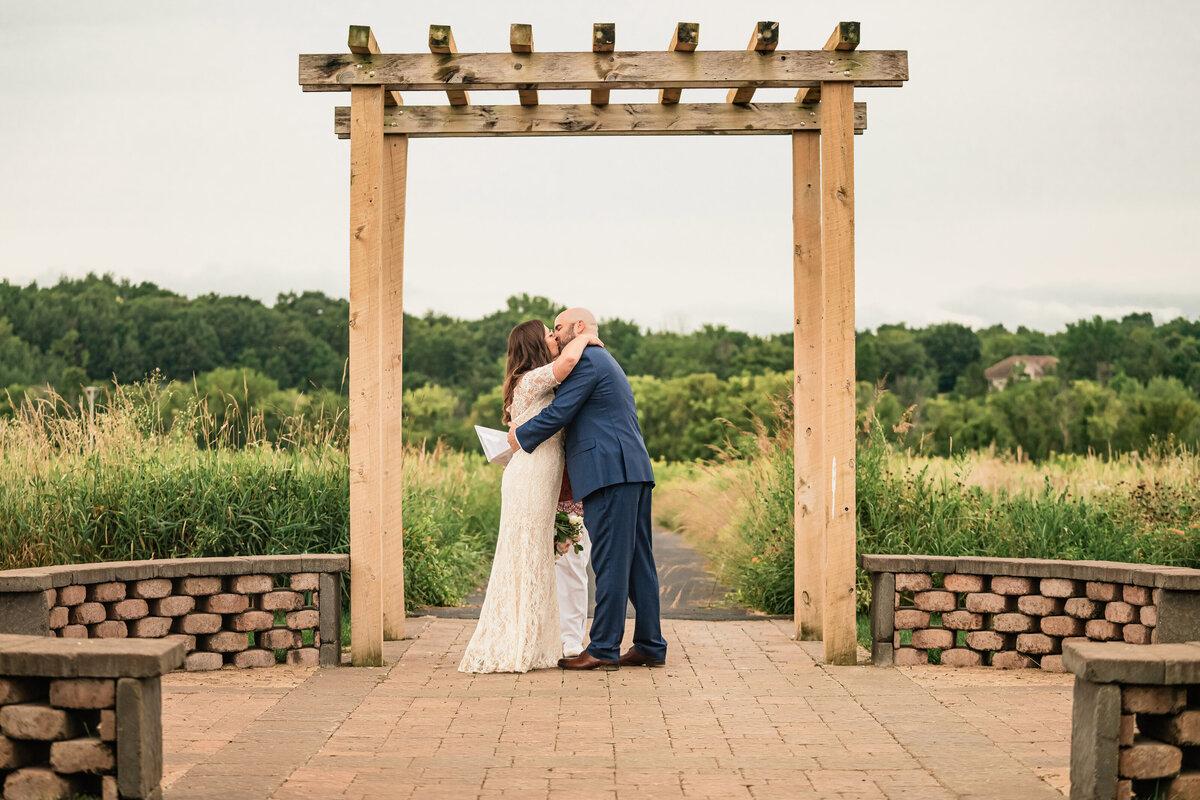 Chanhassen_Chaska_private_intimate_micro_wedding_ceremony_minnesota_mn_studiotwelve_52_2_122