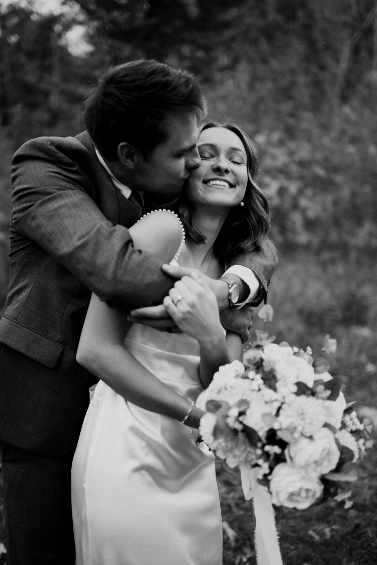 Kaila and Company-rylie and riley hocking hills elopement-14