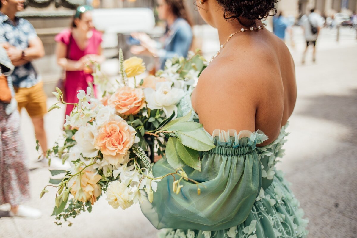 bouquet_green_dress