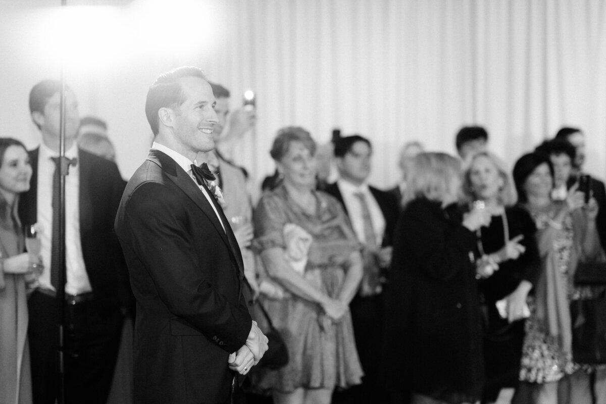 Phoenixville-Foundry-Romantic-Fall-Wedding-Photographer-Reception-Party-Photos_148