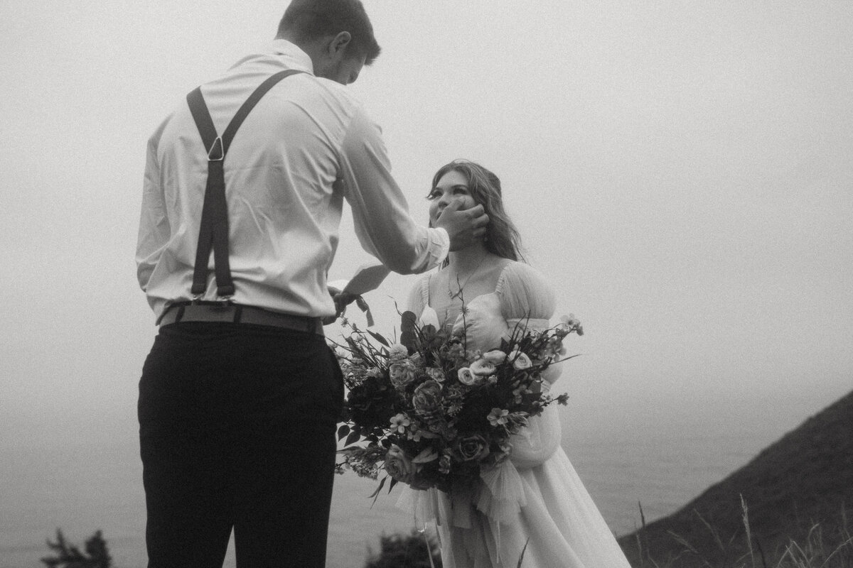 oregon coast wedding photographer eloping on the oregon coast