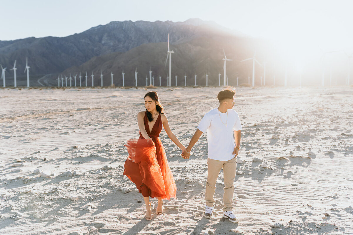 Palm-Springs_Windmills-Engagement-Session-14