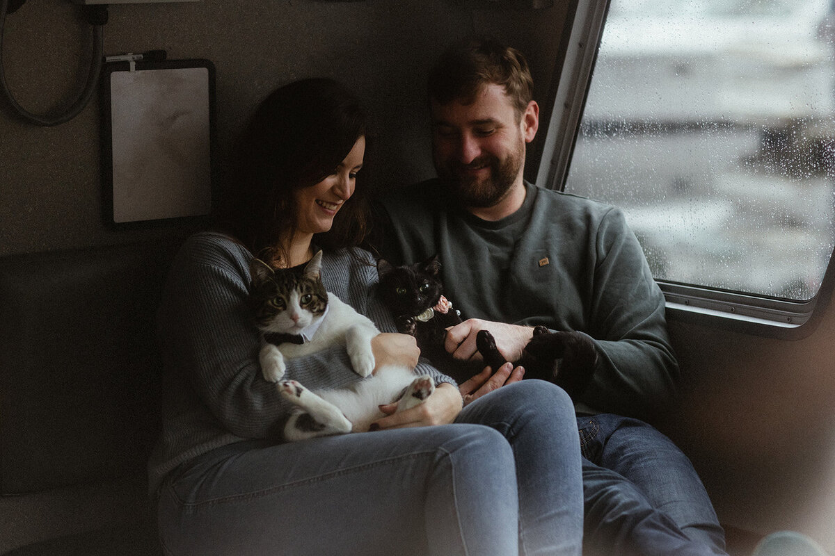 engagement-fishingboat-cats-pets-storytelling-cinematic-2