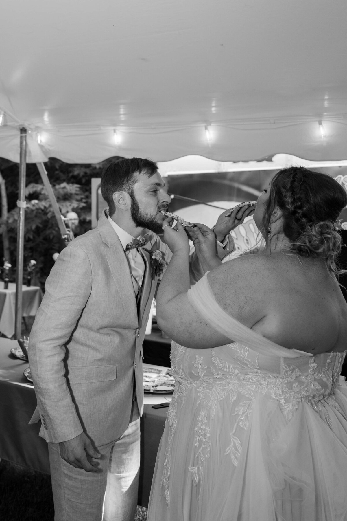Katie Grace Captures Wedding photographer reception