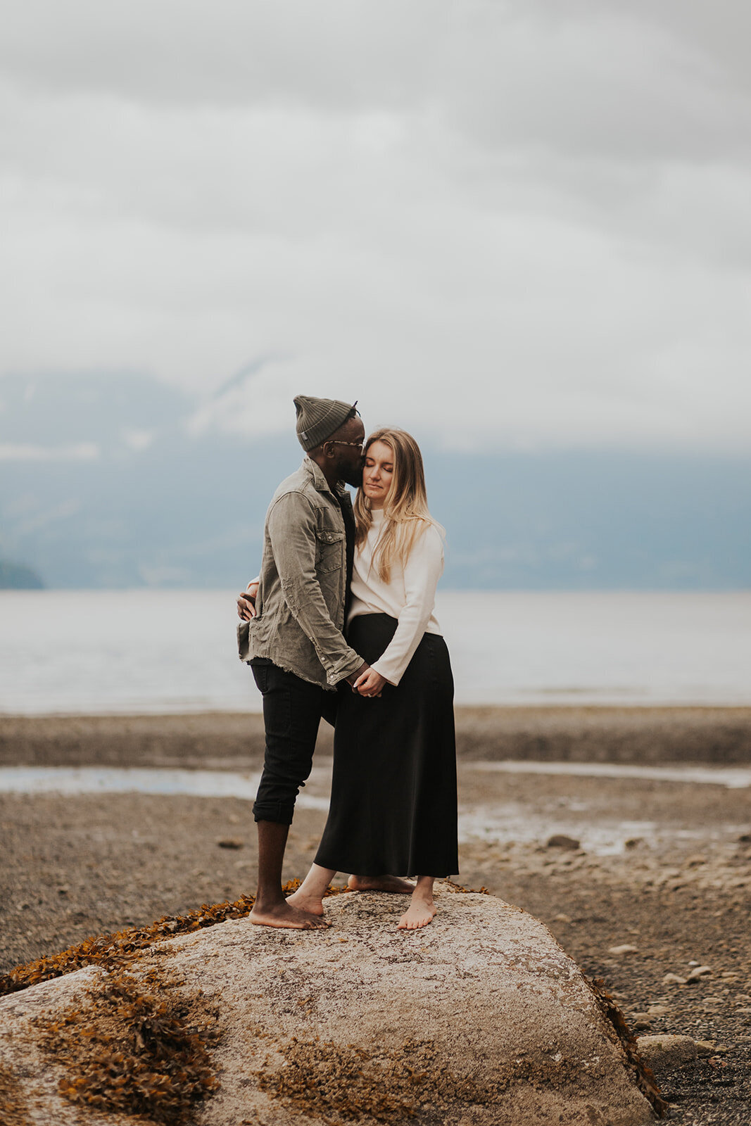 Photos by Canadian wedding and elopement photographer Sarah Rolles Photography