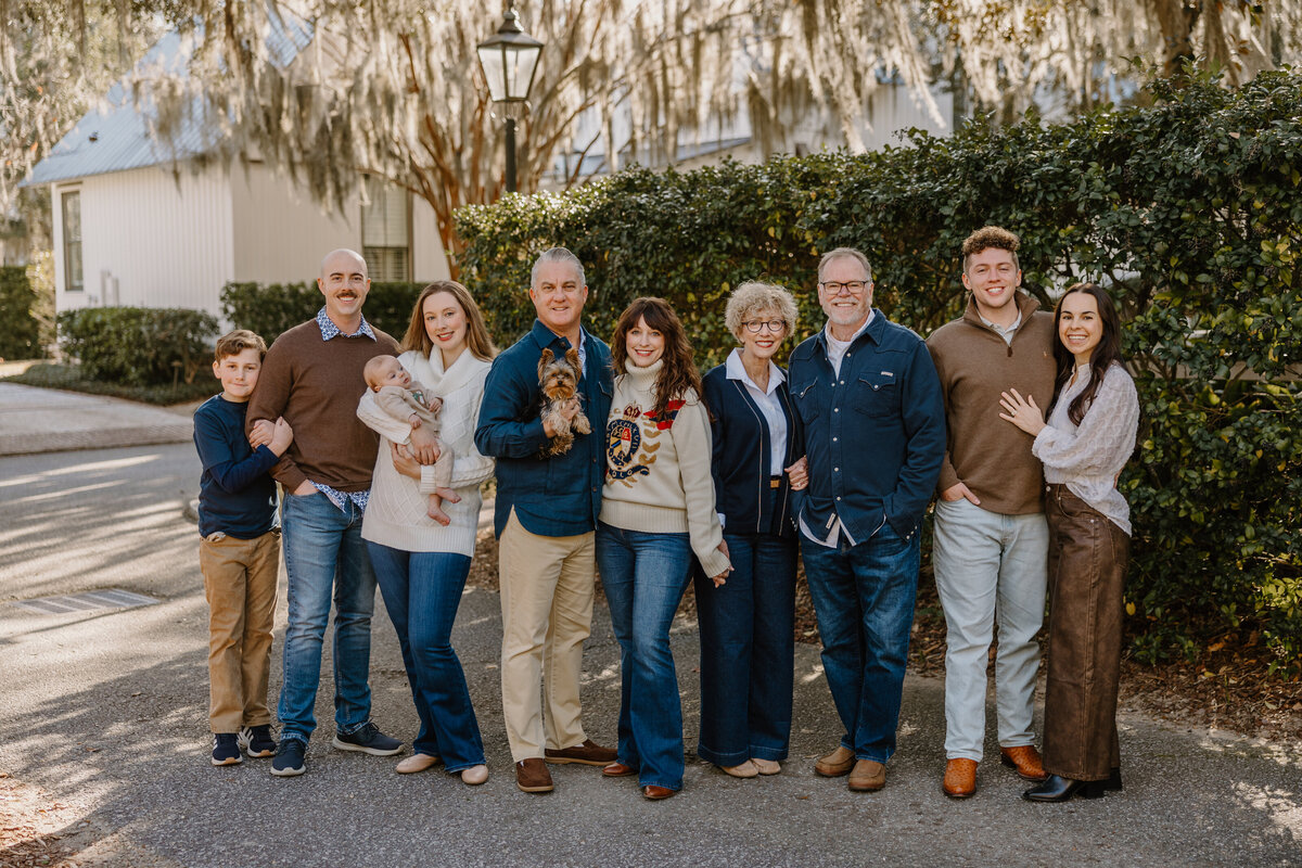 Charley Mae Photography excels in family photography on Hilton Head Island. Create lasting memories with professional, personalized family photo sessions.