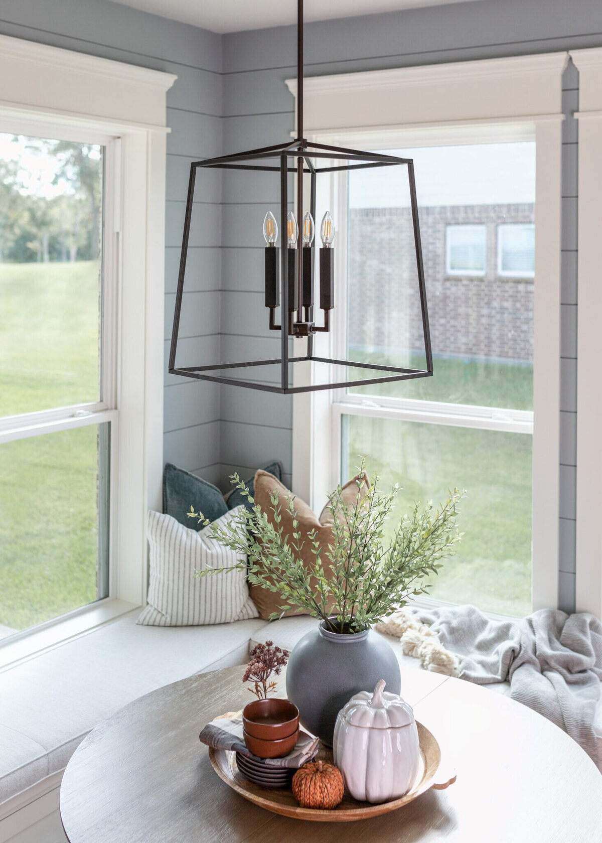 SilverMoonBreakfastNook_12-1463x2048