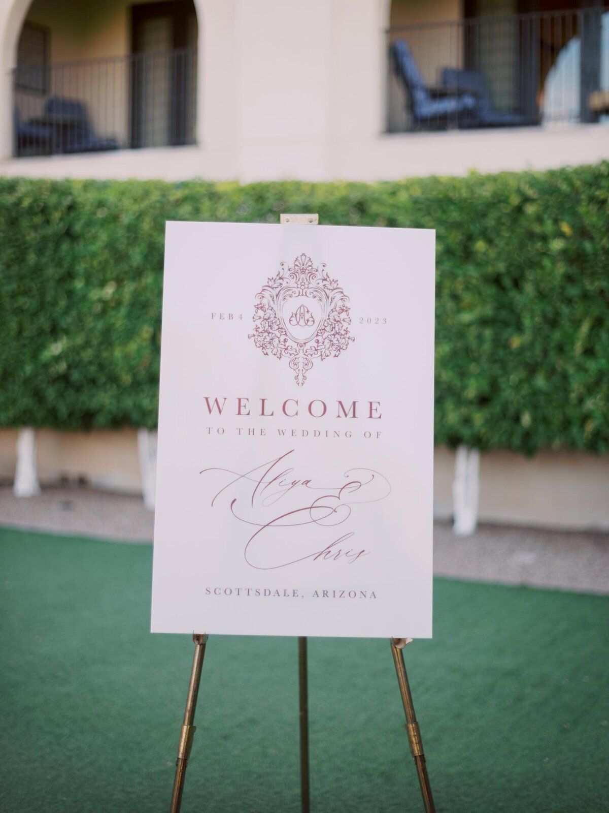 elegant-welcome-sign-arizona-wedding