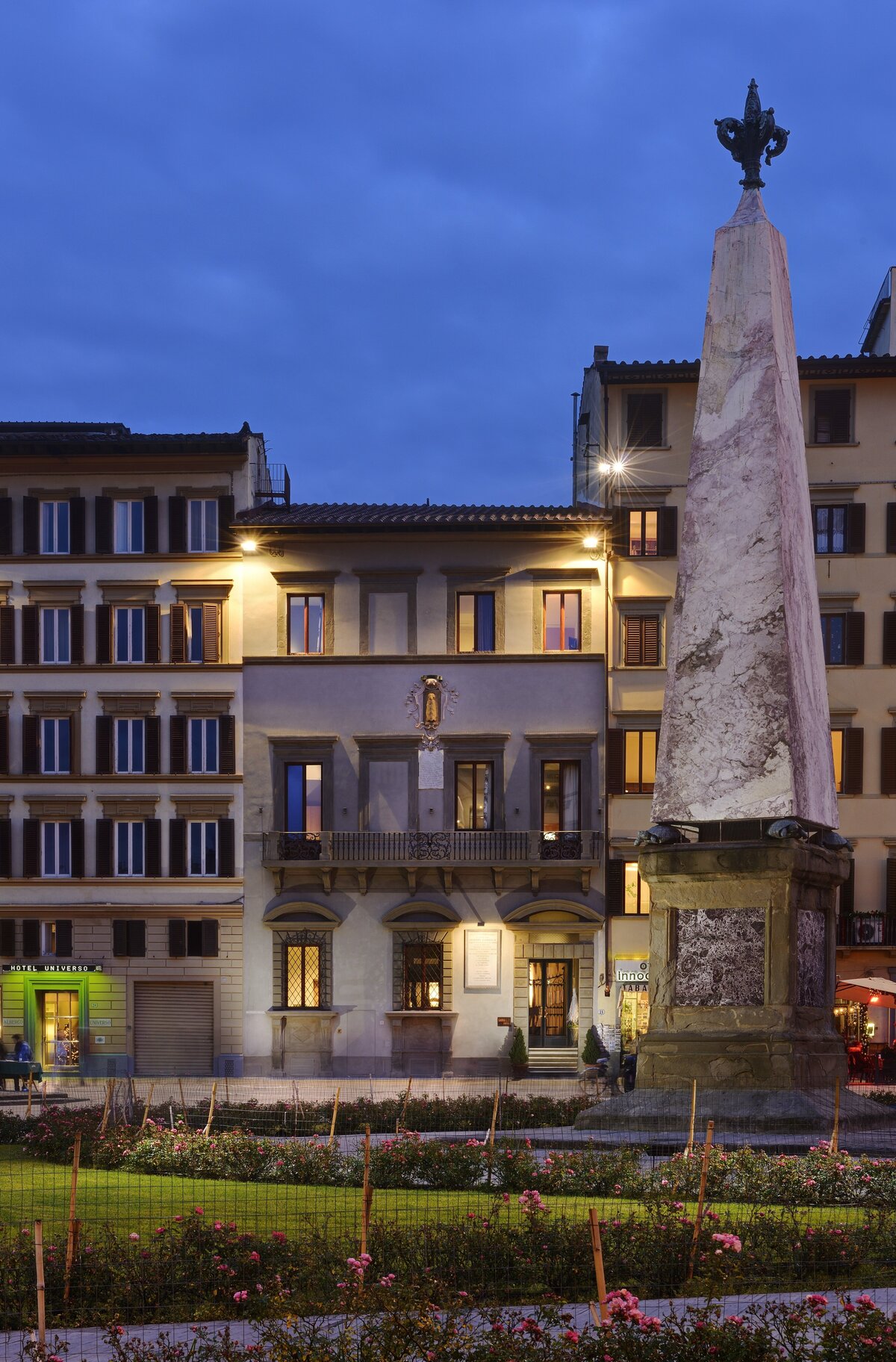 Waterstone - Wtb Hotels - Hotel Garibaldi Blu -Florence - Luxury Boutique Hotel - Esterno night