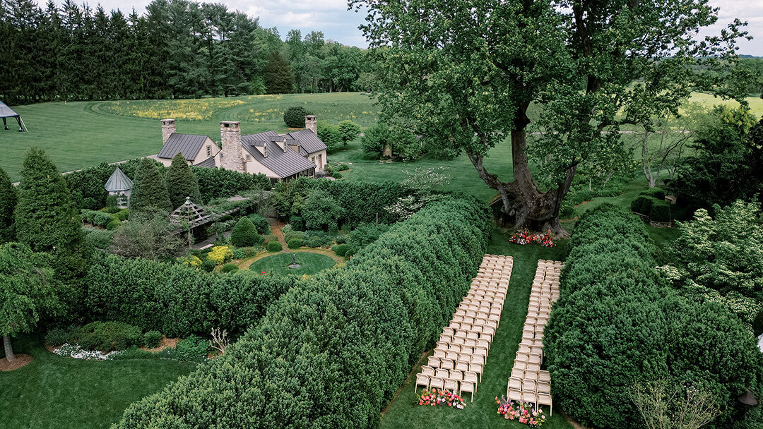 KathleenRob5-3-25GlenstoneGardenVA-VickiGraftonPhotography-458