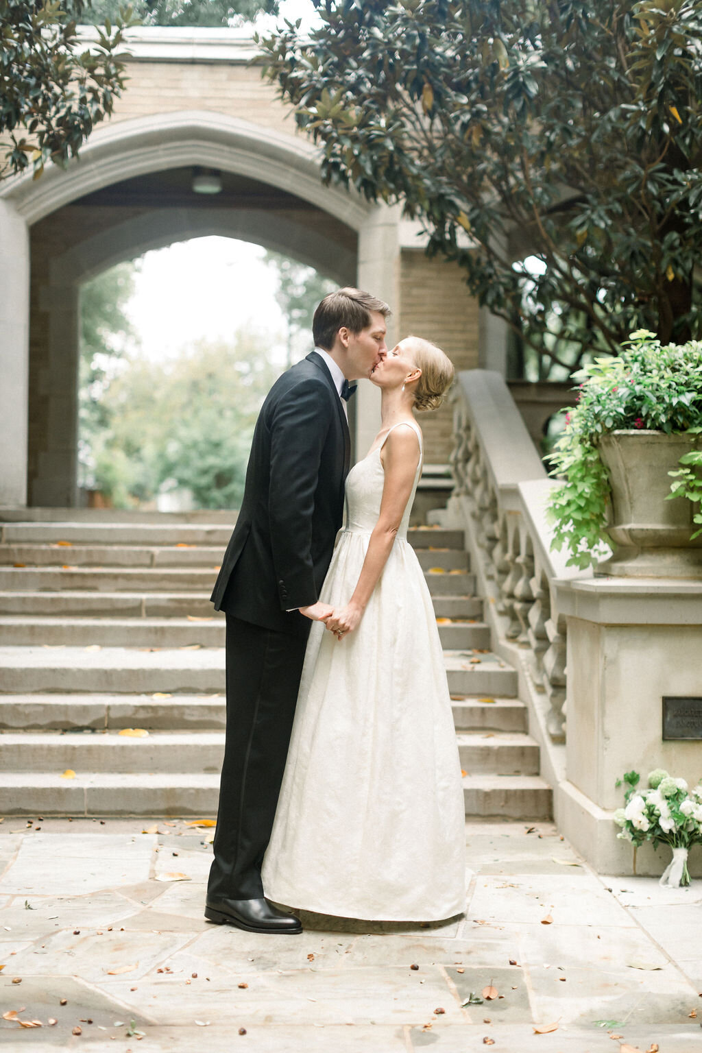 laura-foote-photography-hybrid-destination-wedding-portrait-photographer-kansas-city-florida-worldwide-orrincameron-dallas-tx-highland-park-united-methodist-church-marie-gabrielle-31