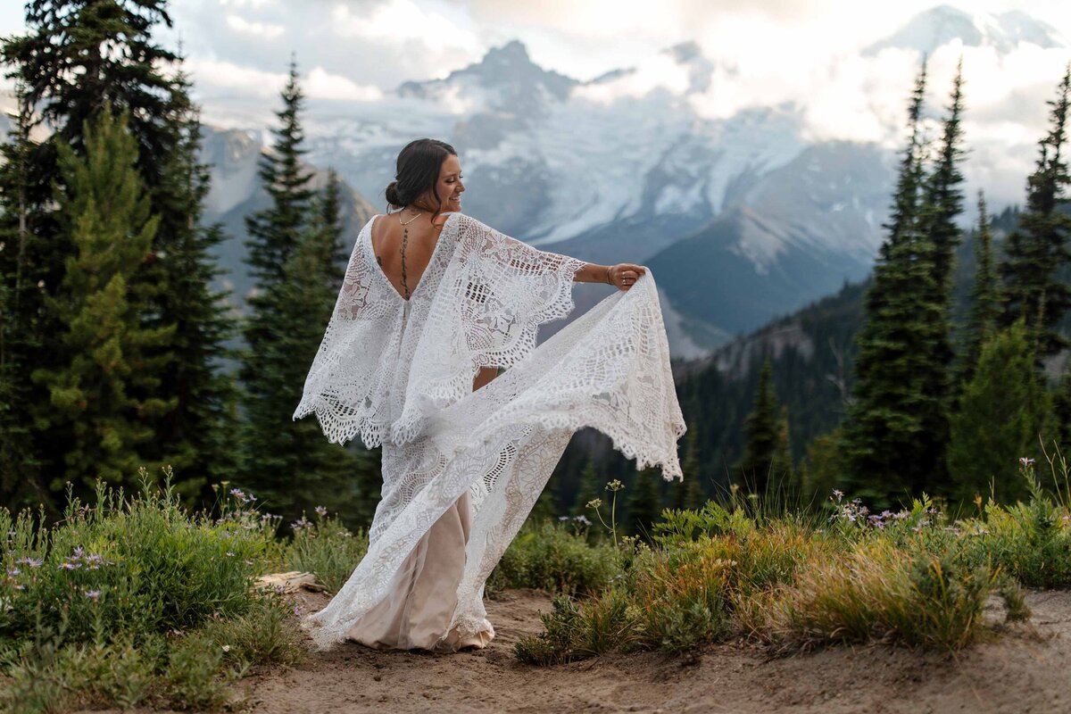mount-rainier-elopement-adventure-offroading-hike-view-144