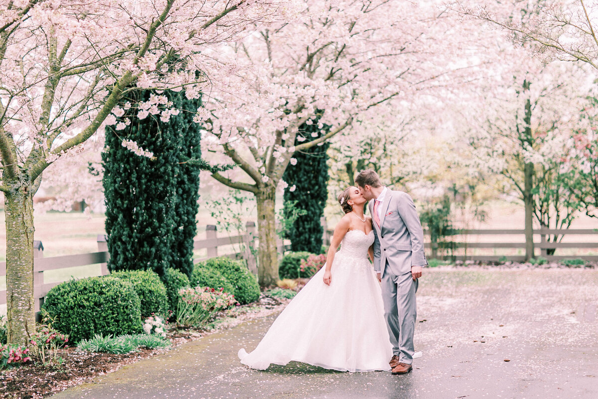 Meadowbrook Farm Wedding, Seattle Wedding Photographer (45)