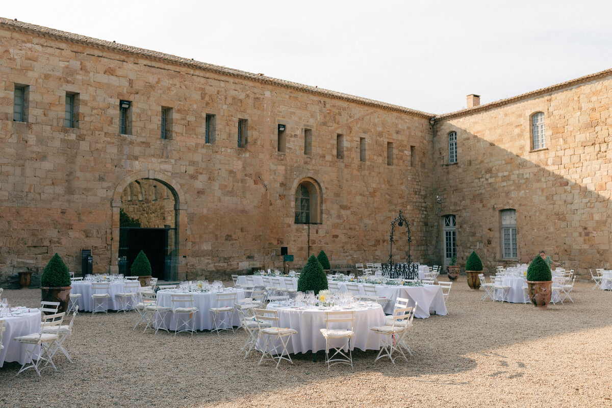 238-22072023-_81A1713-Olivia-Poncelet-Wedding-Abbaye-de-Fontfroide-AG-WEB-150