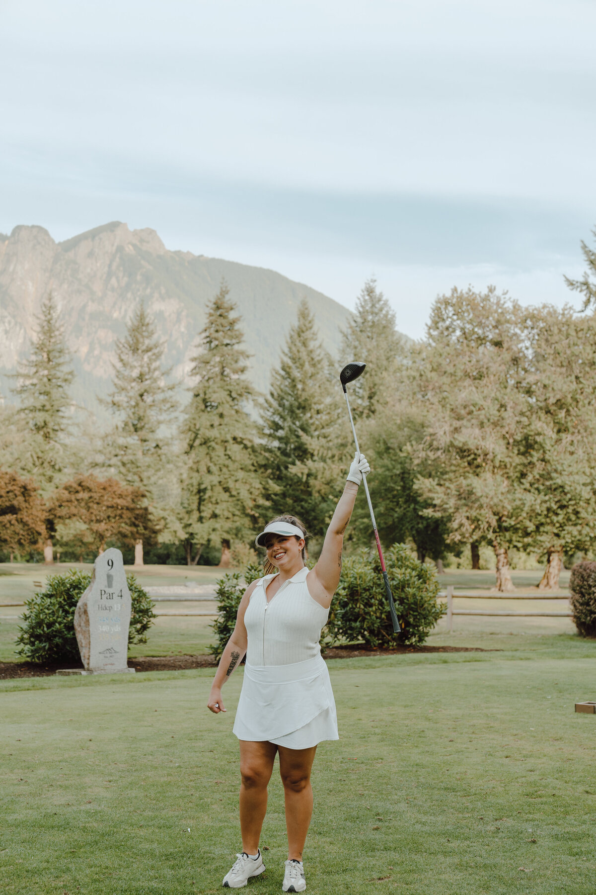 Mount-Si-Golf-Course-Couples-Photos-189