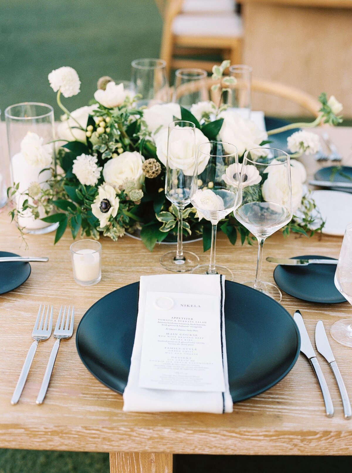 classic-wedding-menu-wax-seal