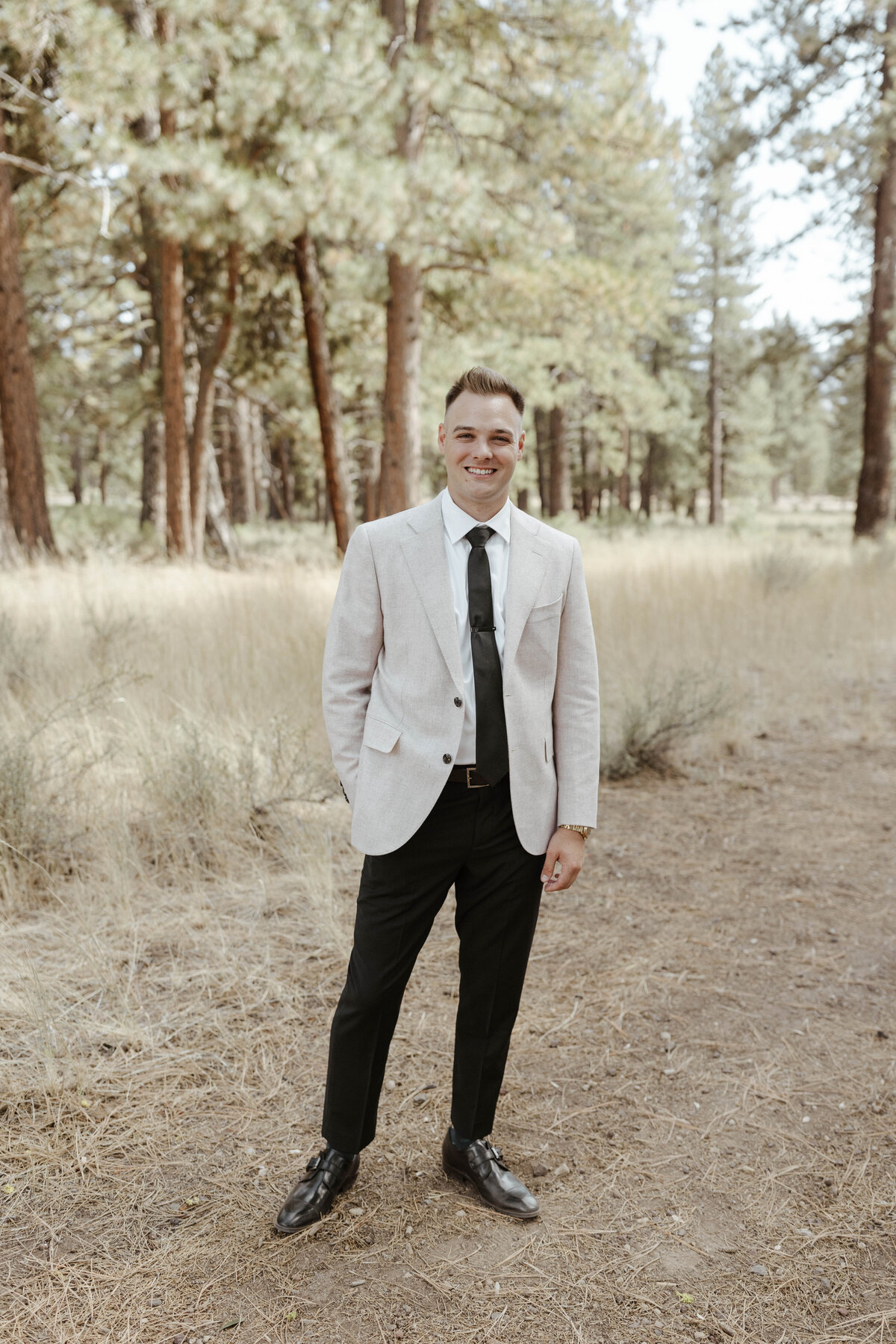 karly-alex-wedding-first-look-134