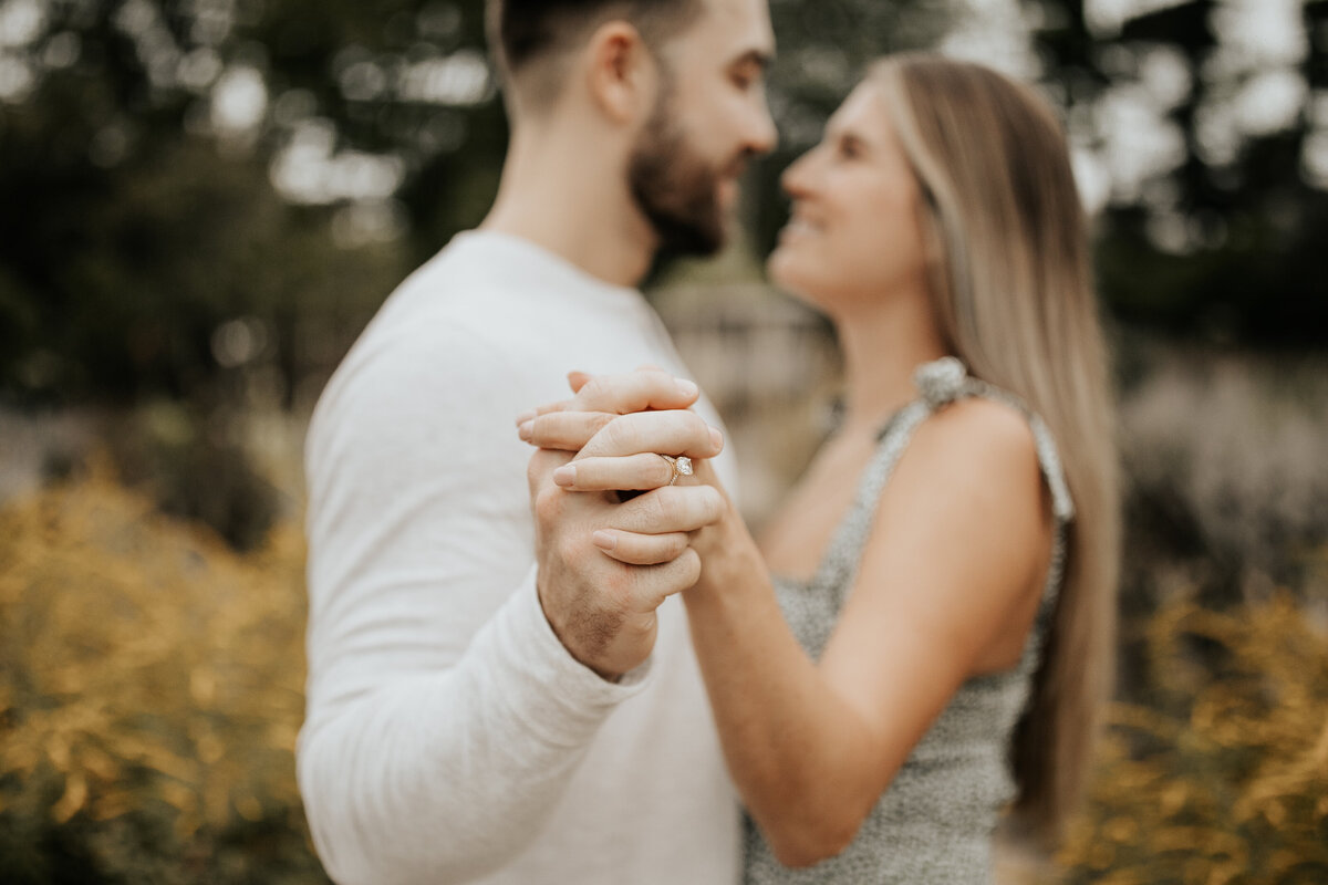 Cincinnati-couples-photoshoot-dog-3