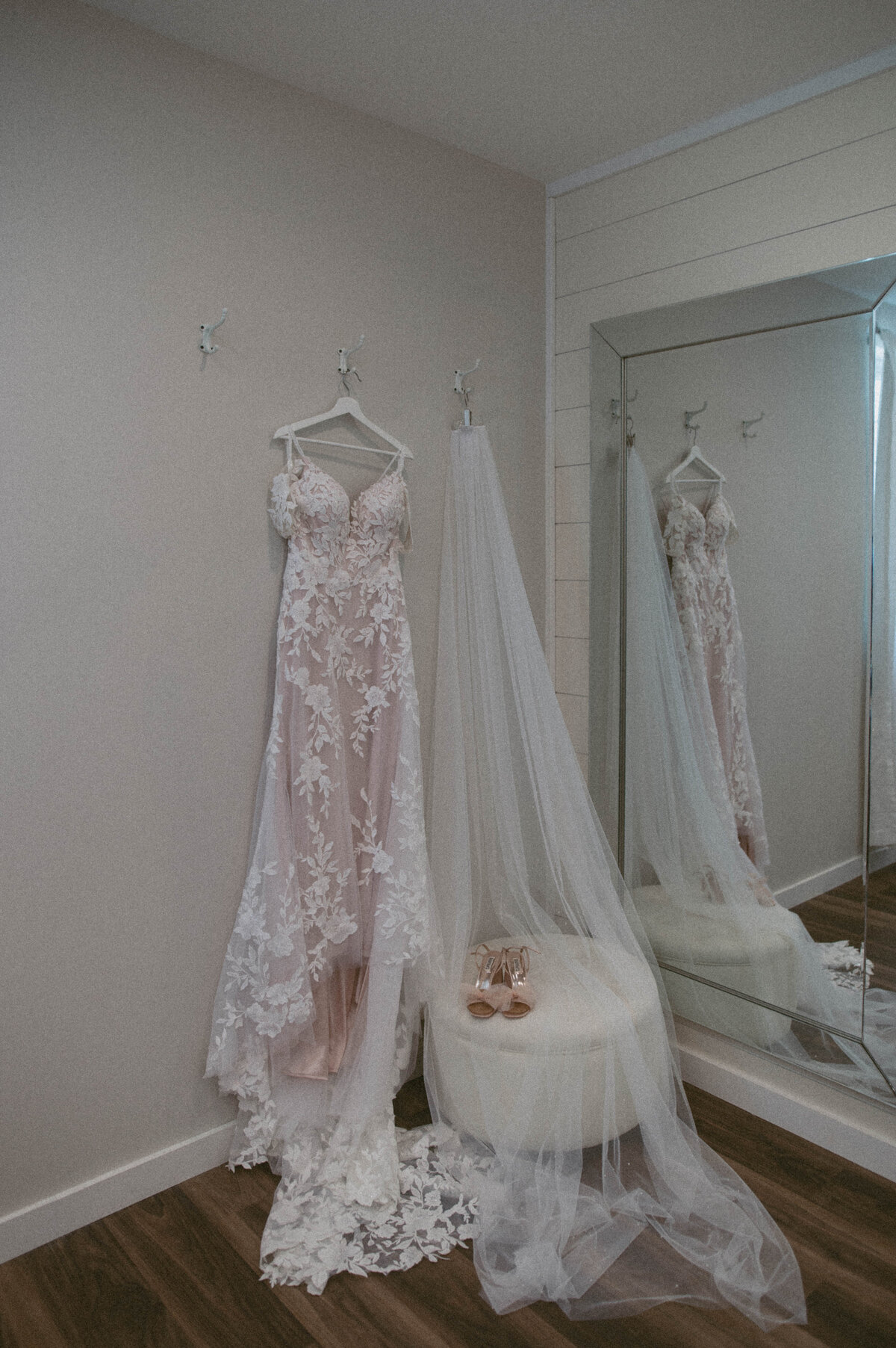 Wedding_Cincinnati_Ohio_Taft Musuem_May2024_Claire_Keathley_Photography-24 5