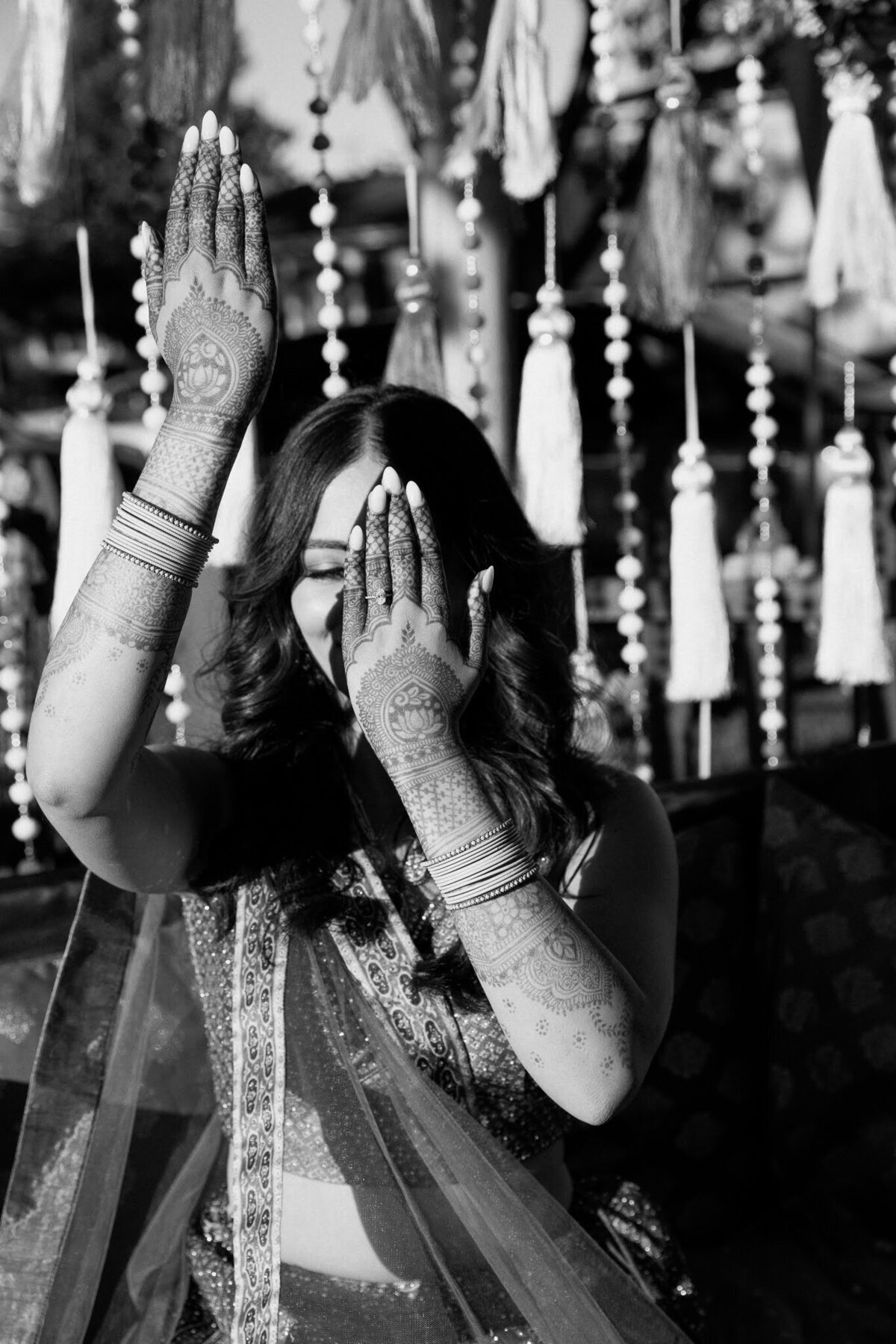 Nichole-Babiez-Photography-wedding-photographer-indian-wedding-photographer-mendhi-sangeet-baraat-luxury-chicago-illinois-marriott-schaumburg-39