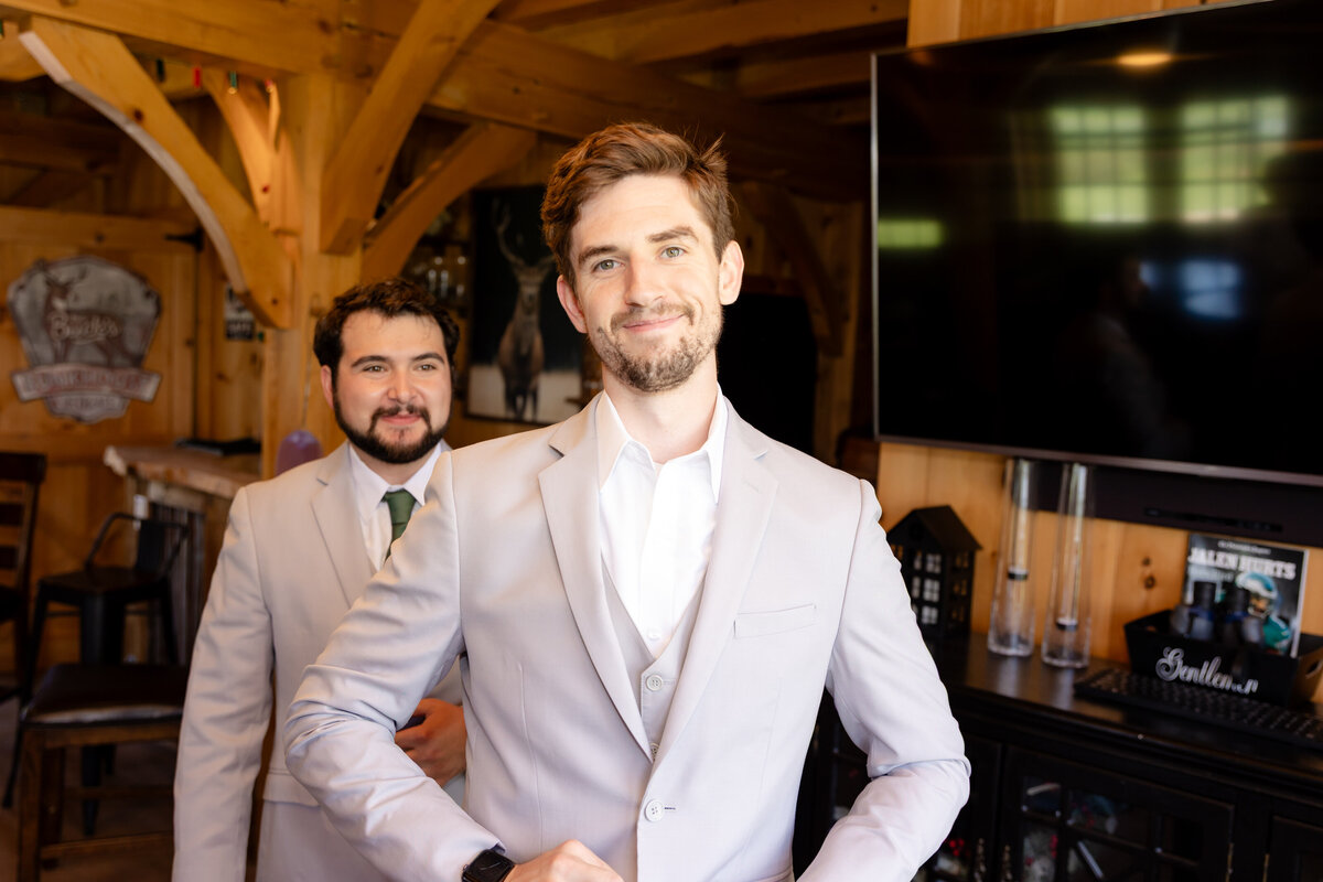 Rhia&John_ThousandAcreFarm_Delaware_Wedding_NikkiHalterPhotography-2-4