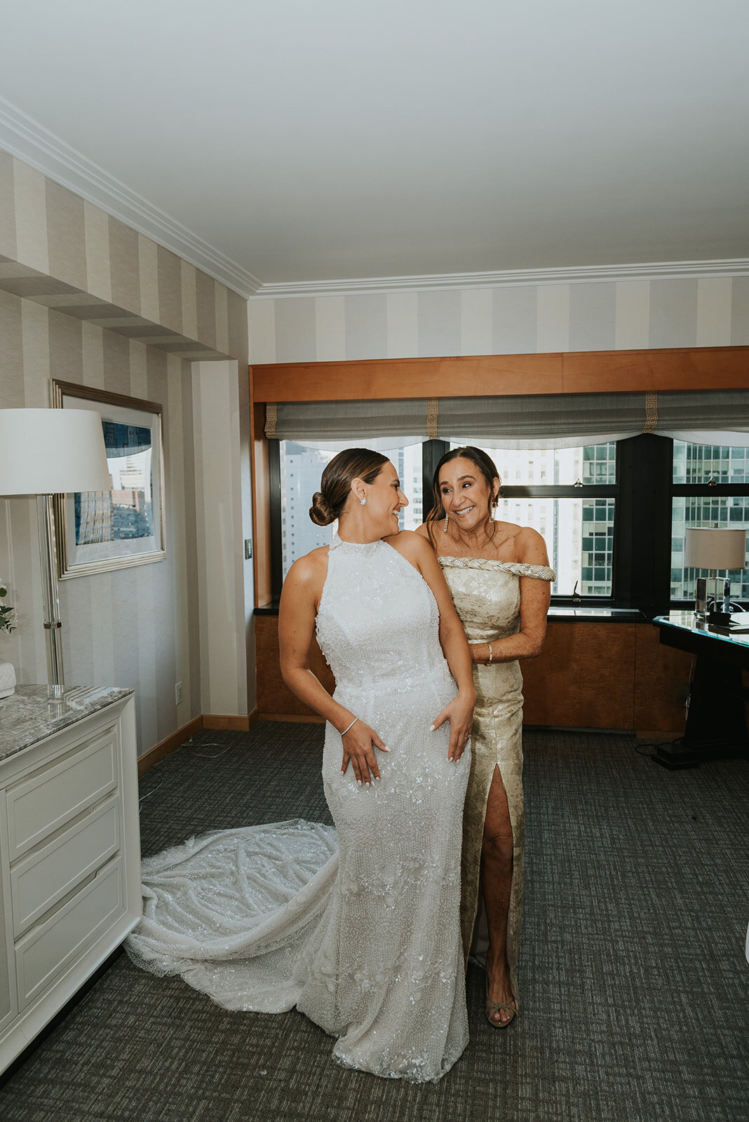 CORRIE-ZACH-NYC-WINTER-WEDDING-AT-GOTHAM-HALL_PHOTOS_BY_MARIA_B_LUNG_0132