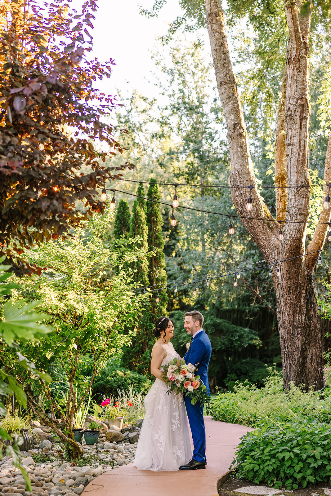 Jardin Del Sol Snohomish, WA Wedding Bride and Groom Photos